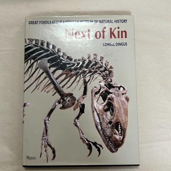 NEXT Of KIN GREAT FOSSILS AT THE AMERICAN‎ MUSEUM OF NATURAL HISTORY - Picture 1 of 5